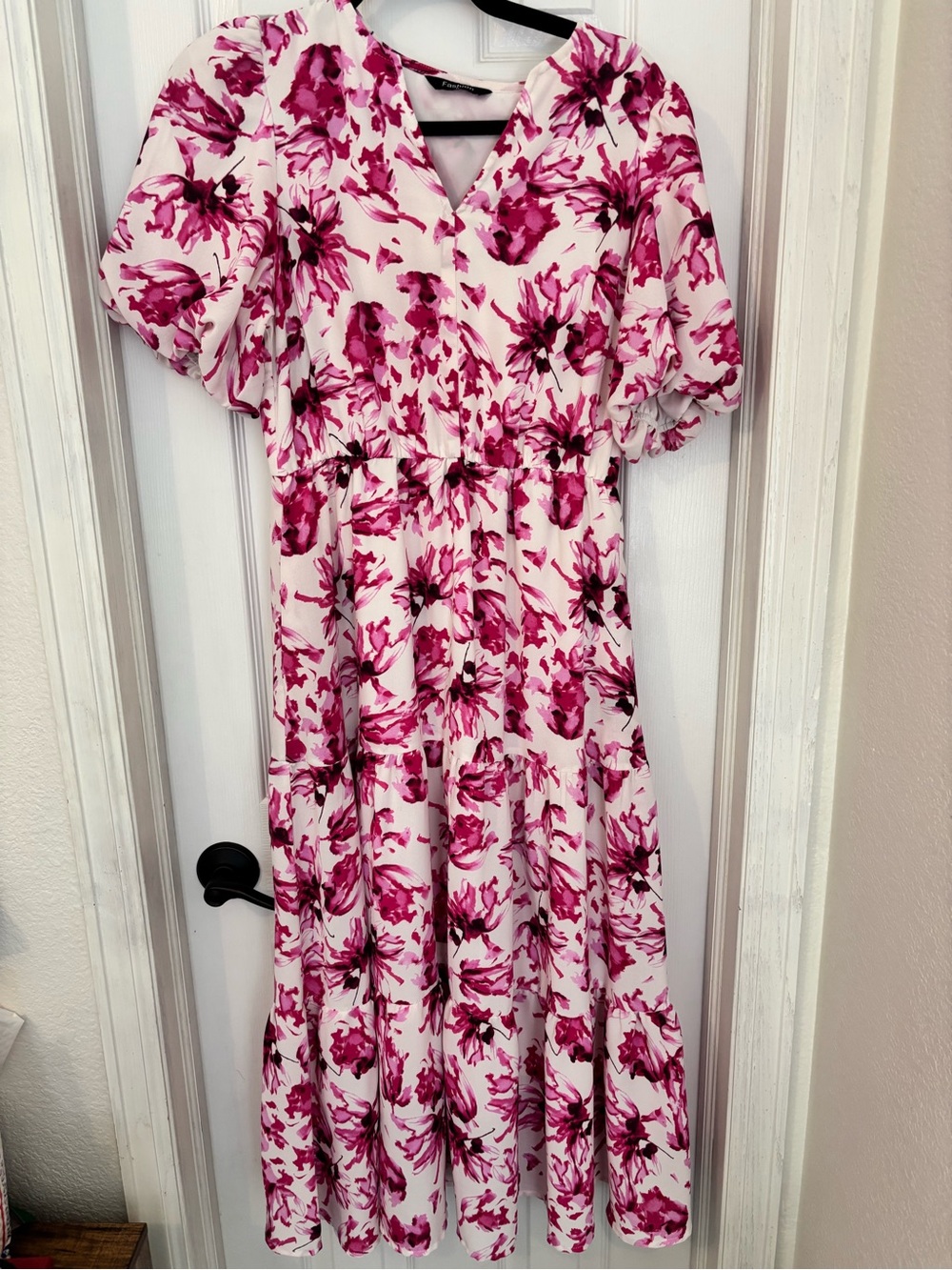 Pink Floral V-Neck Maxi Dress with Puff Sleeves